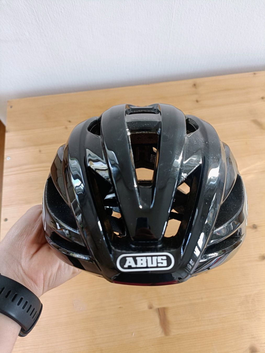 Abus Casques: Abus StormChaser Helm S swiss design – Neuf avec emballage d'origine à Bern par carlota_dino 2