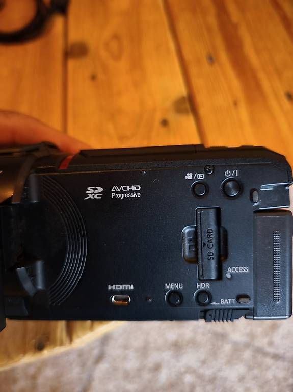 Panasonic Caméscopes: Caméscope Panasonic 4k – D'occasion à Meinier par simon0107 2