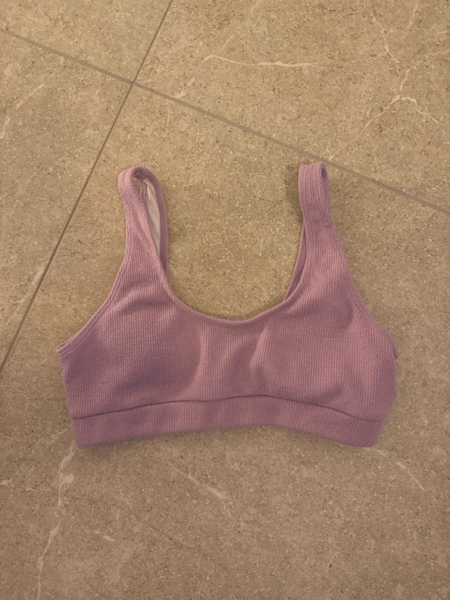 Costumi da bagno & Bikini: Lilafarbenes Bikinitop mit integrierten Pads, Gr. M – Usato da Gächlingen venduto da anjuli_123