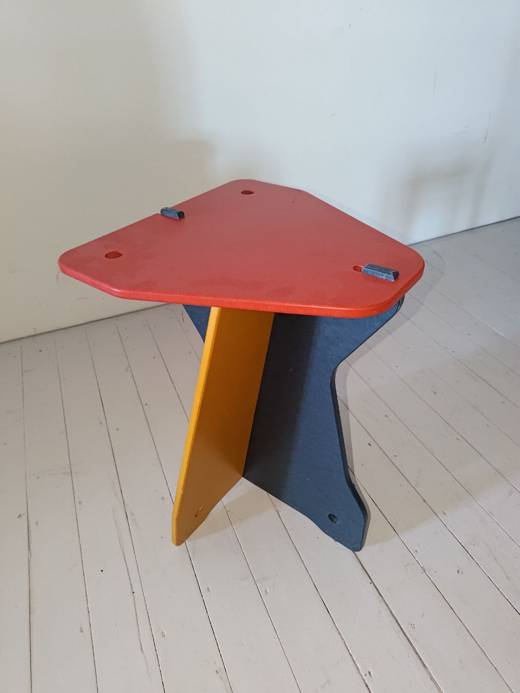 Hocker: Designer Hocker postmodern in MDF  – Gebraucht aus Untersiggenthal von babette0815 2