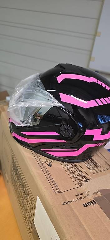 Helme & Visiere: Helm – Neu und originalverpackt aus Arbon von Secretpacks-SchLau