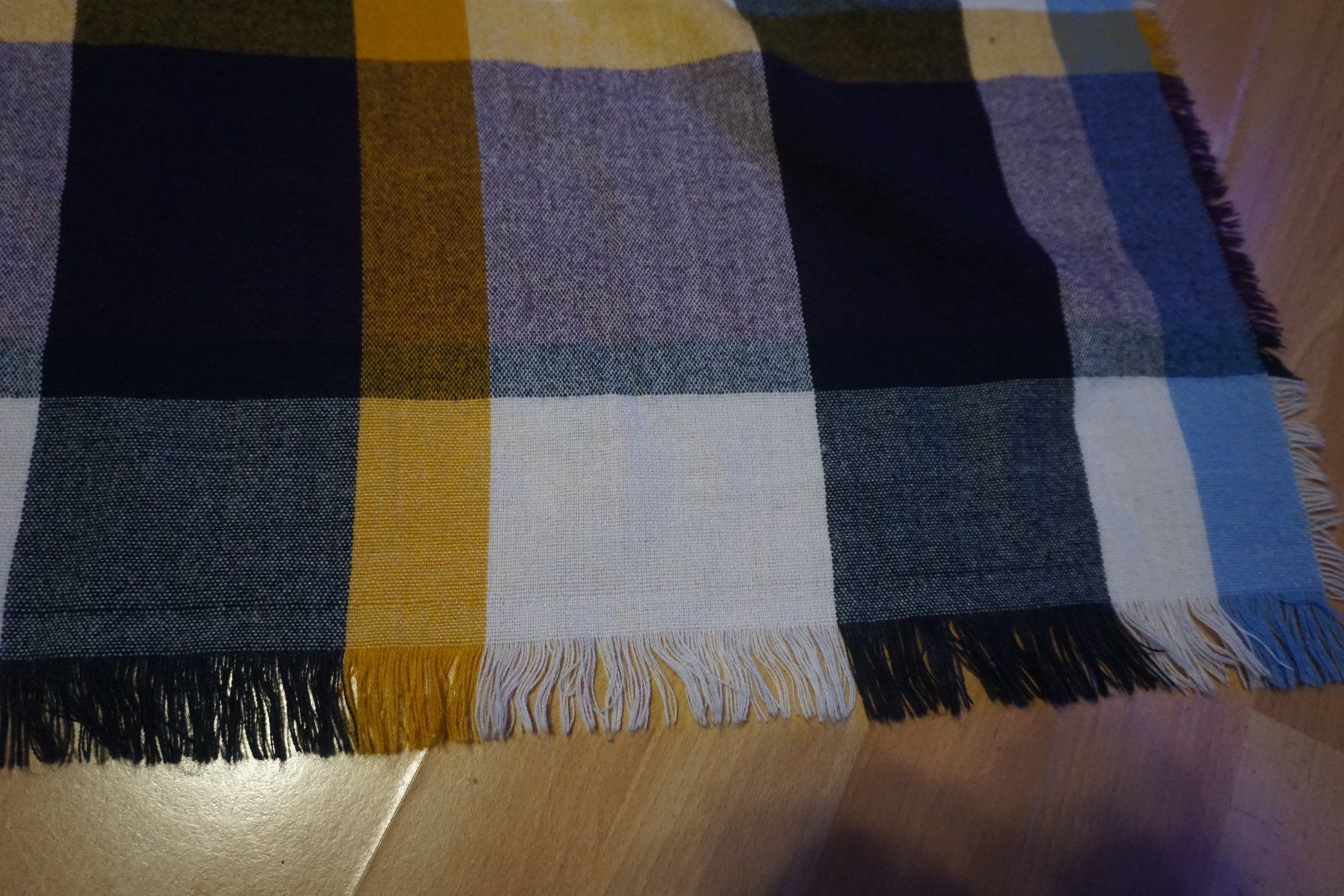 S.Oliver Foulard & Sciarpe: s.Oliver Schal, Kariert, Herbst/Winter – Usato da Zürich venduto da einalemjena 1