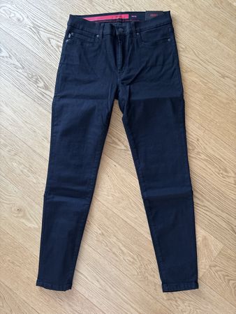 Jean Hugo Boss The Jeans/Charlie noir taille 28/32 neuf