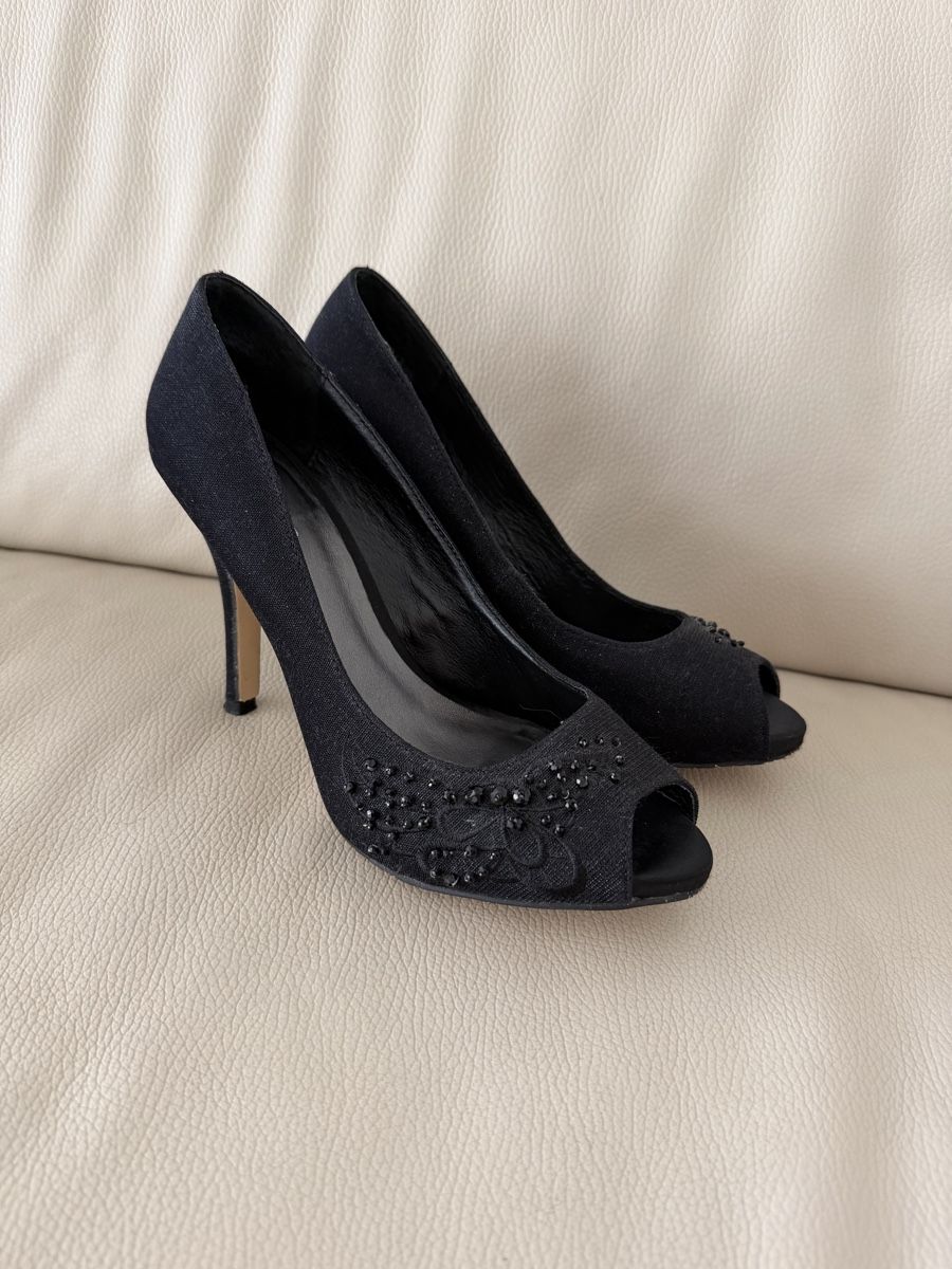 Scarpe da donna: Menbur Pumps Gr. 39 – Usato da Wichtrach venduto da Adriana222