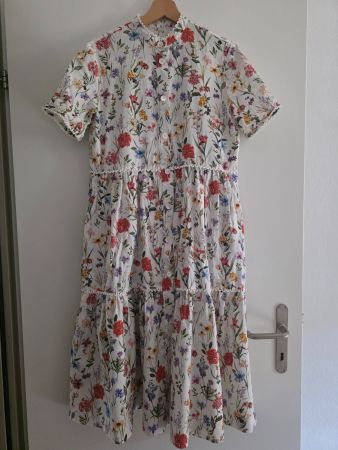 Wallmann Midi Kleid mit floralem Druck Gr. 36 neuwertig