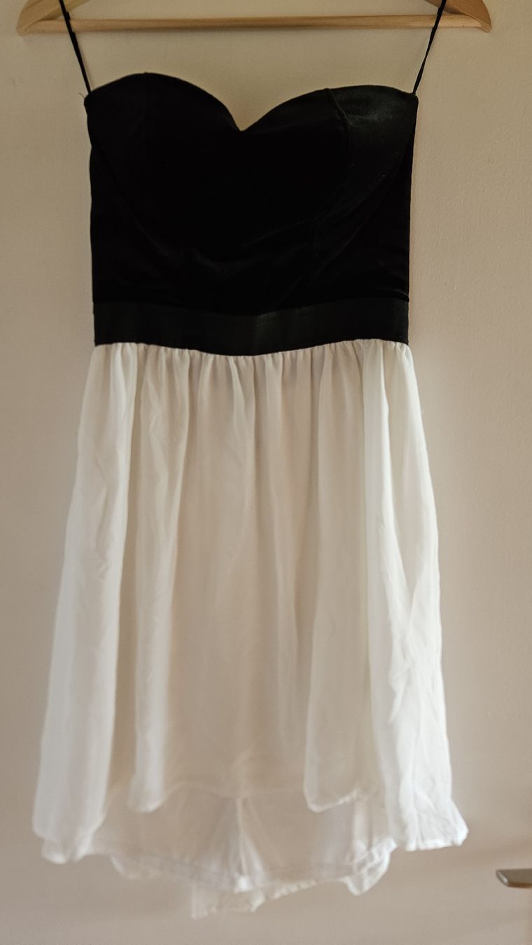 Tally Weijl Kleider: Festkleid L – Gebraucht aus Heiden von Reb-12-123