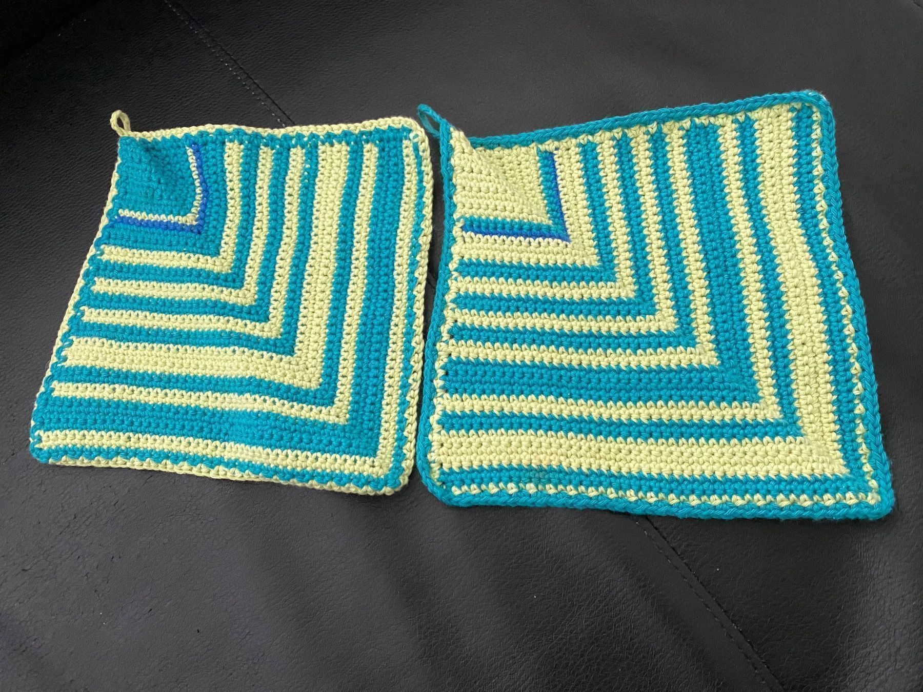 Bettwäsche: Topflappen Handarbeit – Neu (gemäss Beschreibung) aus Buchrain von Sisi83 2