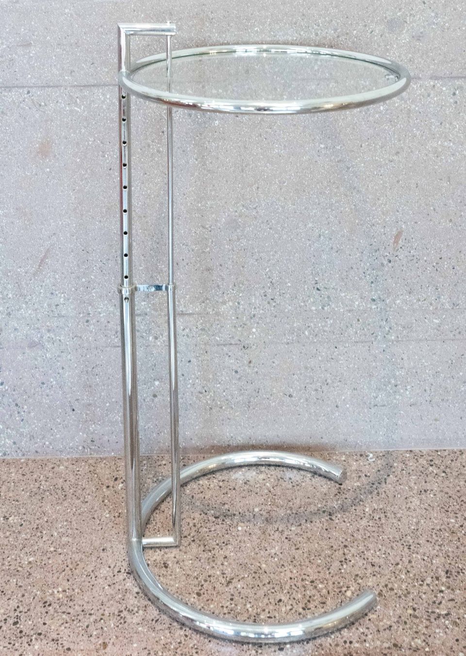 Comodini: Eileen Gray Replika - guter Zustand – Usato da basel venduto da sta.bile