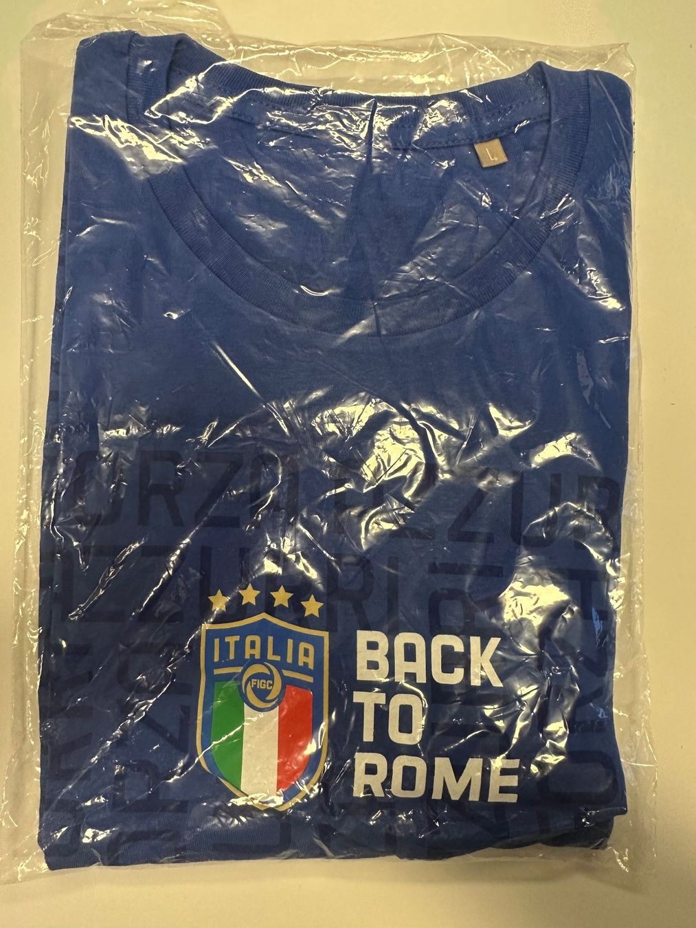 Puma T-Shirts: T-Shirt - Italia - 'Back to Rome' – Neu und originalverpackt aus Thalwil von Ninuzzo