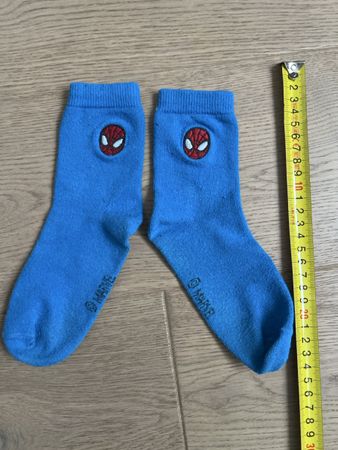 Wie neu:  Kinder Socken mit Spiderman Gr 27-33