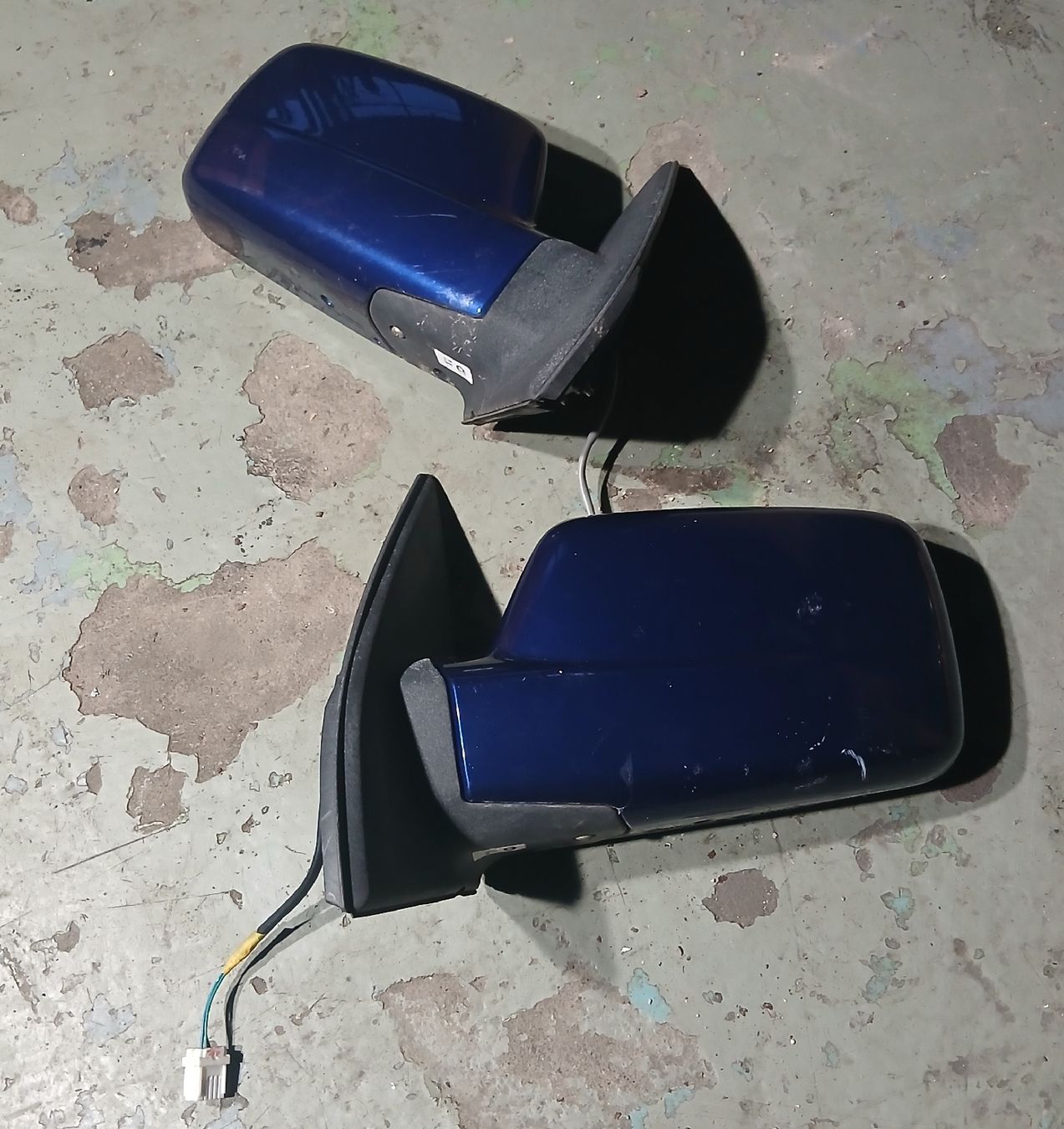 Nissan Tutti pezzi di ricambio auto: Rétroviseurs Nissan XTrail 2001-2007 – Usato da la heutte venduto da Auto-stock