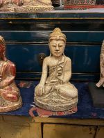 Thailändische Buddha-Figur in Steinoptik | LIQUIDATIONSVERKA