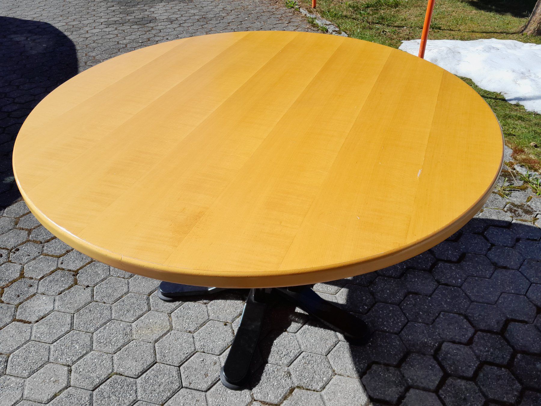 Tables: Tisch rund 120 cm mit 4 Stühlen – D'occasion à Wildhaus par Brunphil 4