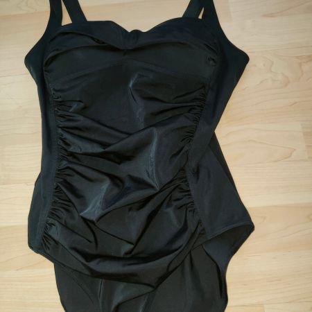 Eleganter Badeanzug neu Gr. 42 Fr. 15.-