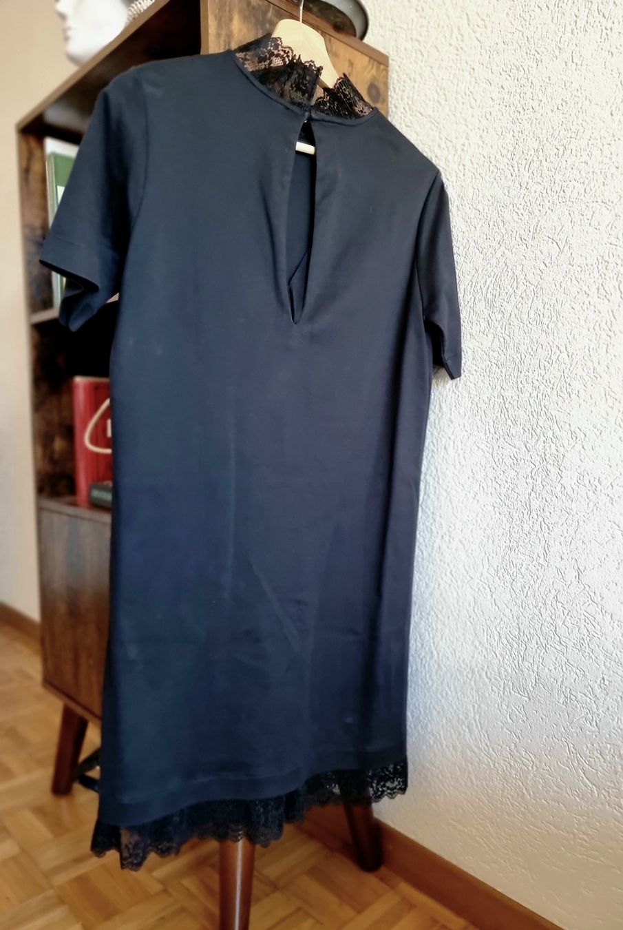 Sandro Vestiti: T-Shirt Kleid Sandro – Usato da Interlaken venduto da NataliiaS 3