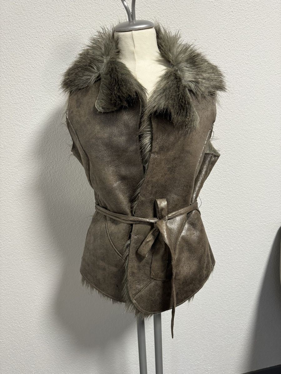 S.Oliver Jacken: Weste Kunstfell Gr. M Winter Herbst kuschelig – Gebraucht aus Olten von bir_k96n