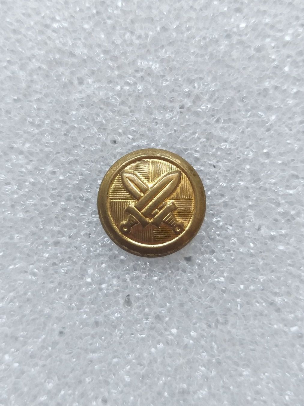 Bottoni: Uniformknopf 16 mm Tschechoslowakei Gold – Usato da Bauma venduto da SwissMilitaria