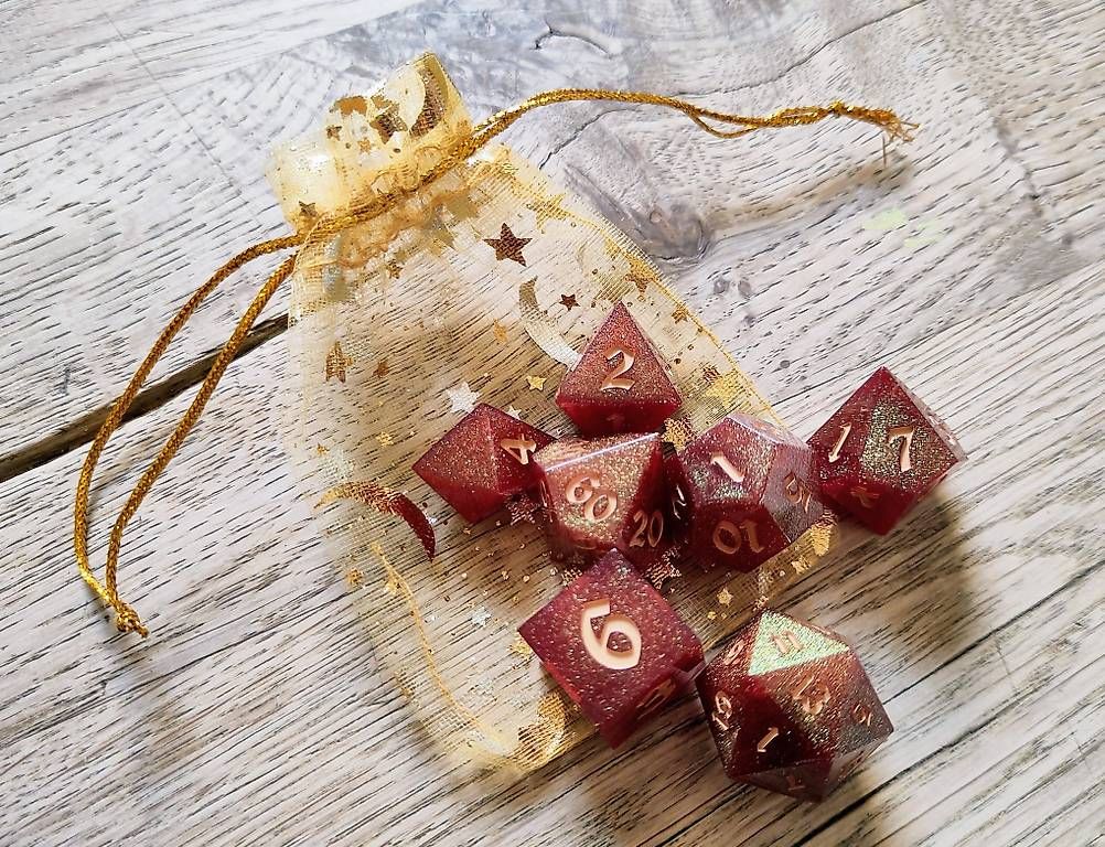 Giochi: Set de dés JDR artisanaux neufs – Nuovo e nell'imballaggio originale da Yvonand venduto da rox_8y69