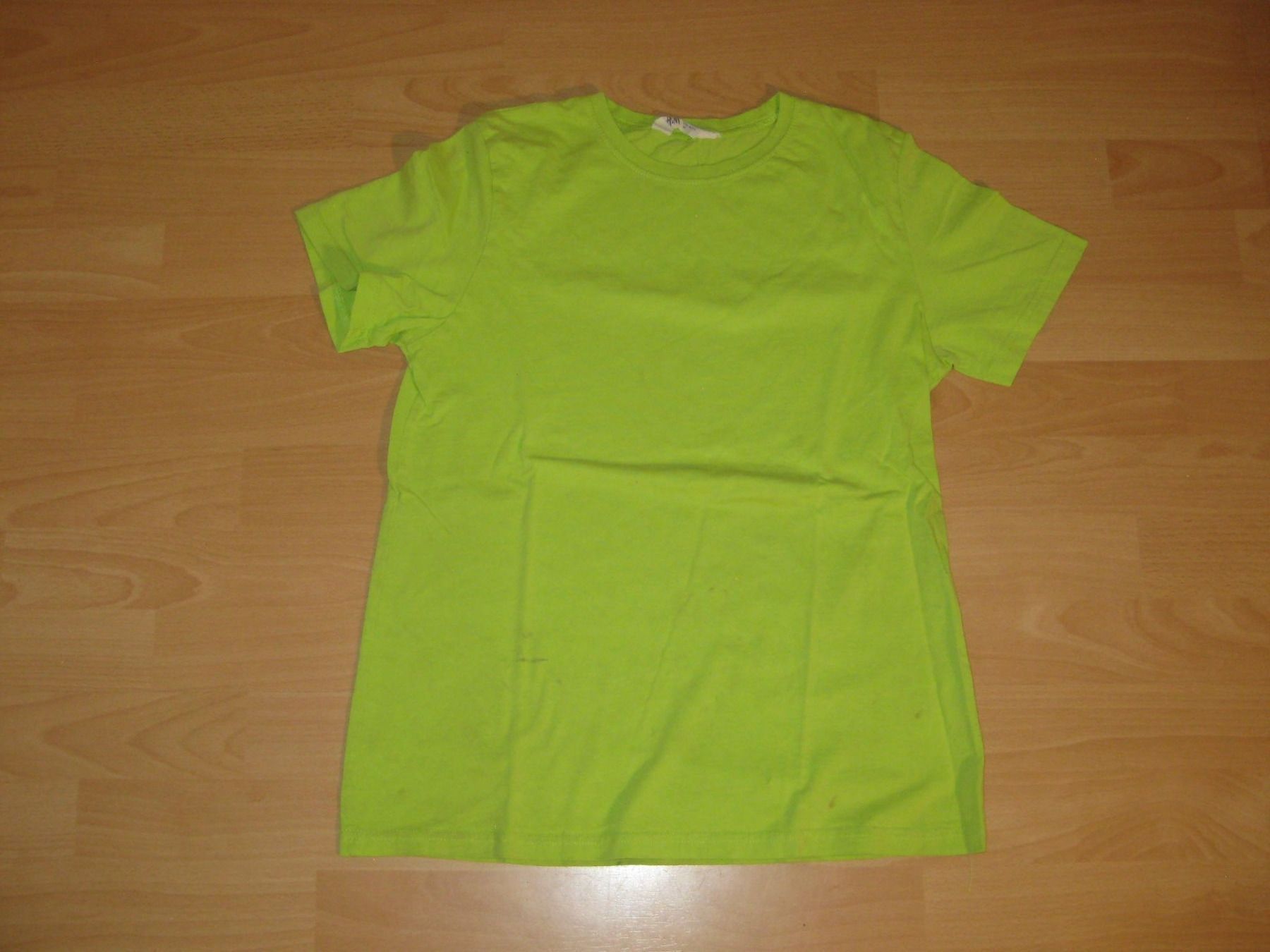 H&M Hemden, T-Shirts & Polos: Hellgrünes T-Shirt Gr.158/164 – Gebraucht aus Greifensee von Janali01