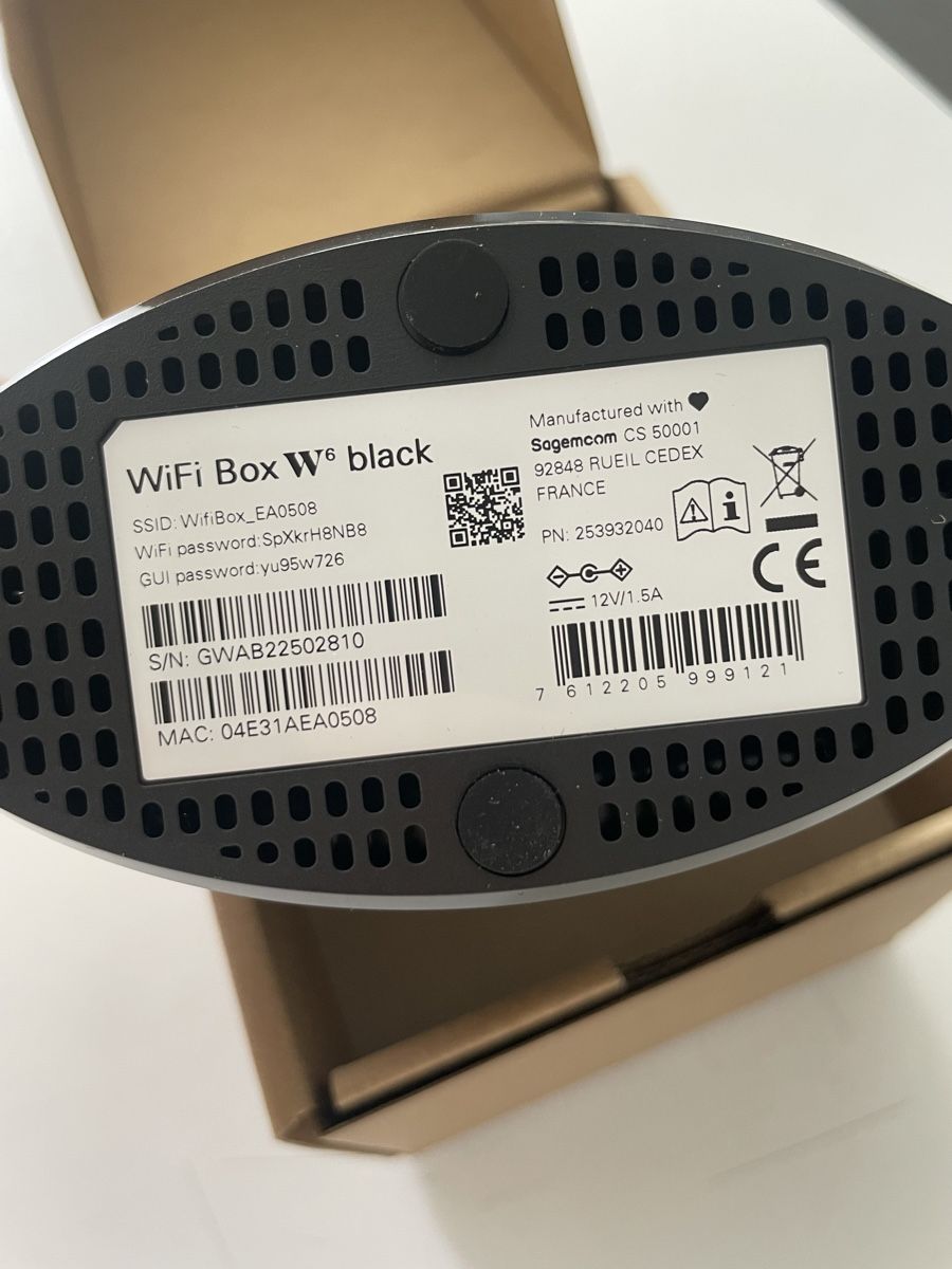 Salt Wlan: Salt Wifi Box Neu – Neu und originalverpackt aus Basel von car_bgg7 1