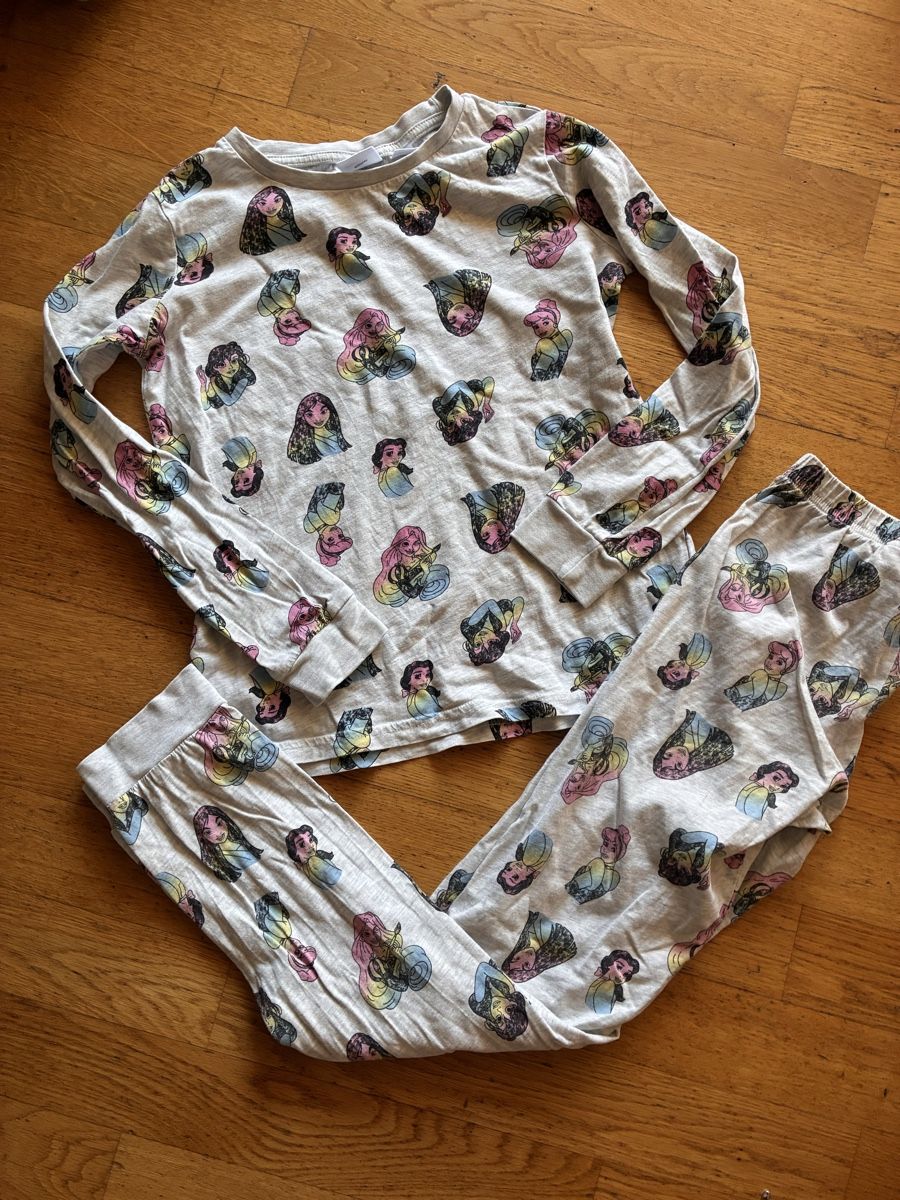 Pigiama & Simili: Schönes Pyjama Gr. 146/152 – Usato da richterswil venduto da lunamarie001