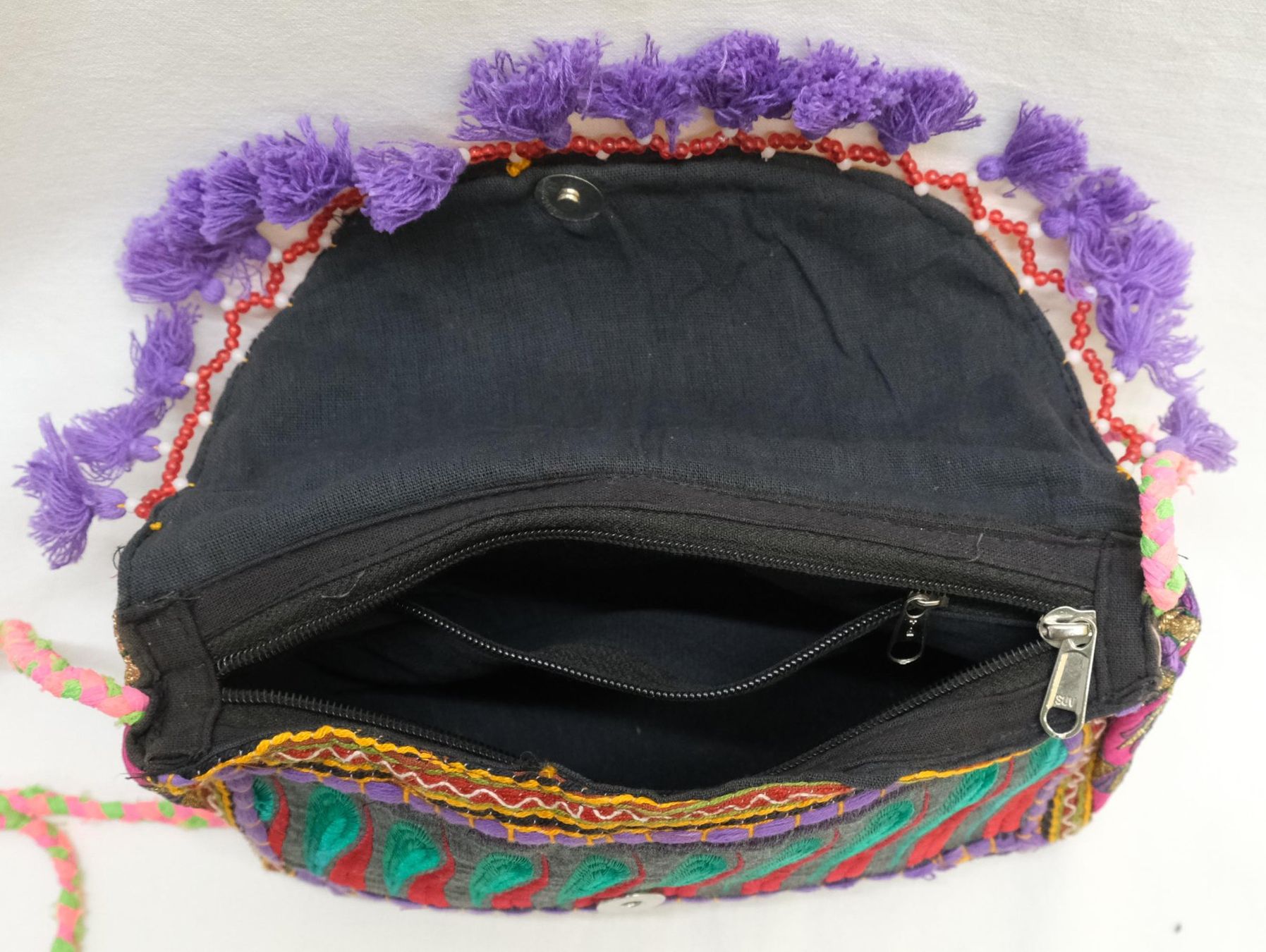 Borse da donna: Stoff Tasche Umhängetasche mit Stickerei Patchwork – Nuovo (secondo la descrizione) da Zürich venduto da Masala-Oase 4