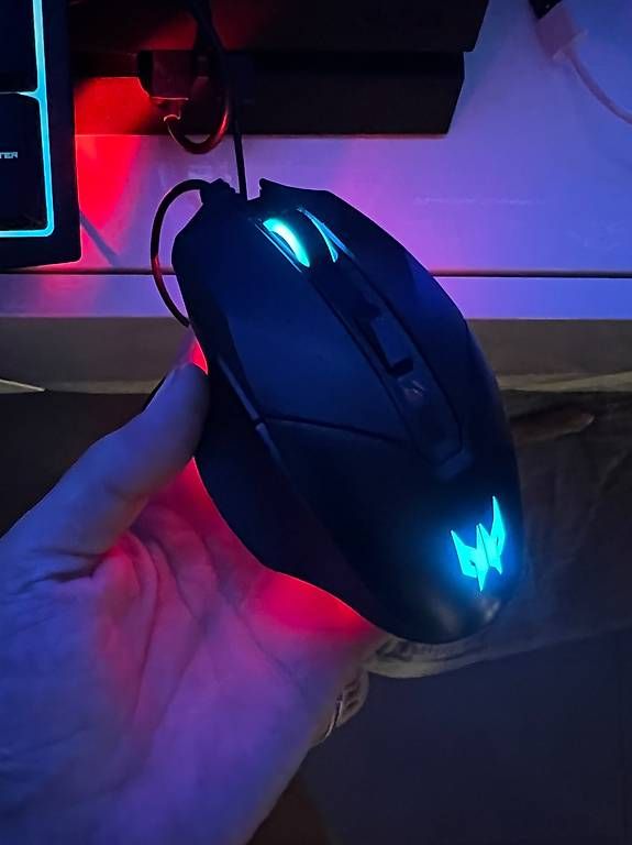 Claviers: Clavier + souris -> Acer Predator KBGY21 – D'occasion à Clarens par MissJones.NC
