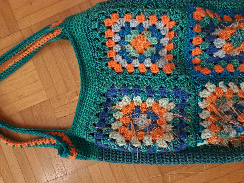 Handgefertigte Häkeltasche im Granny Square Stil Sommer (Neu (gemäss