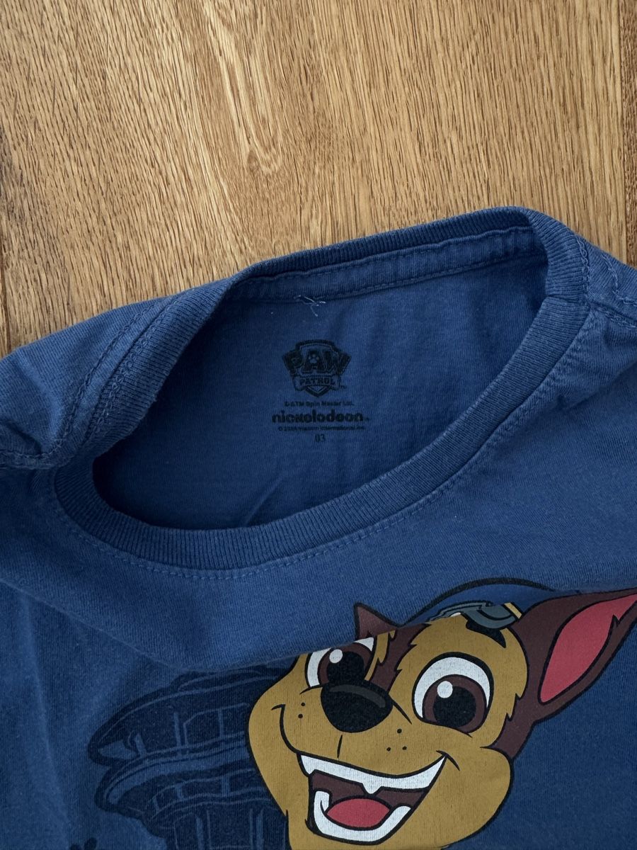Hemden, T-Shirts & Polos: Paw Patrol Chase Tshirt, Gr. 98 – Gebraucht aus Interlaken von fbnscl 1