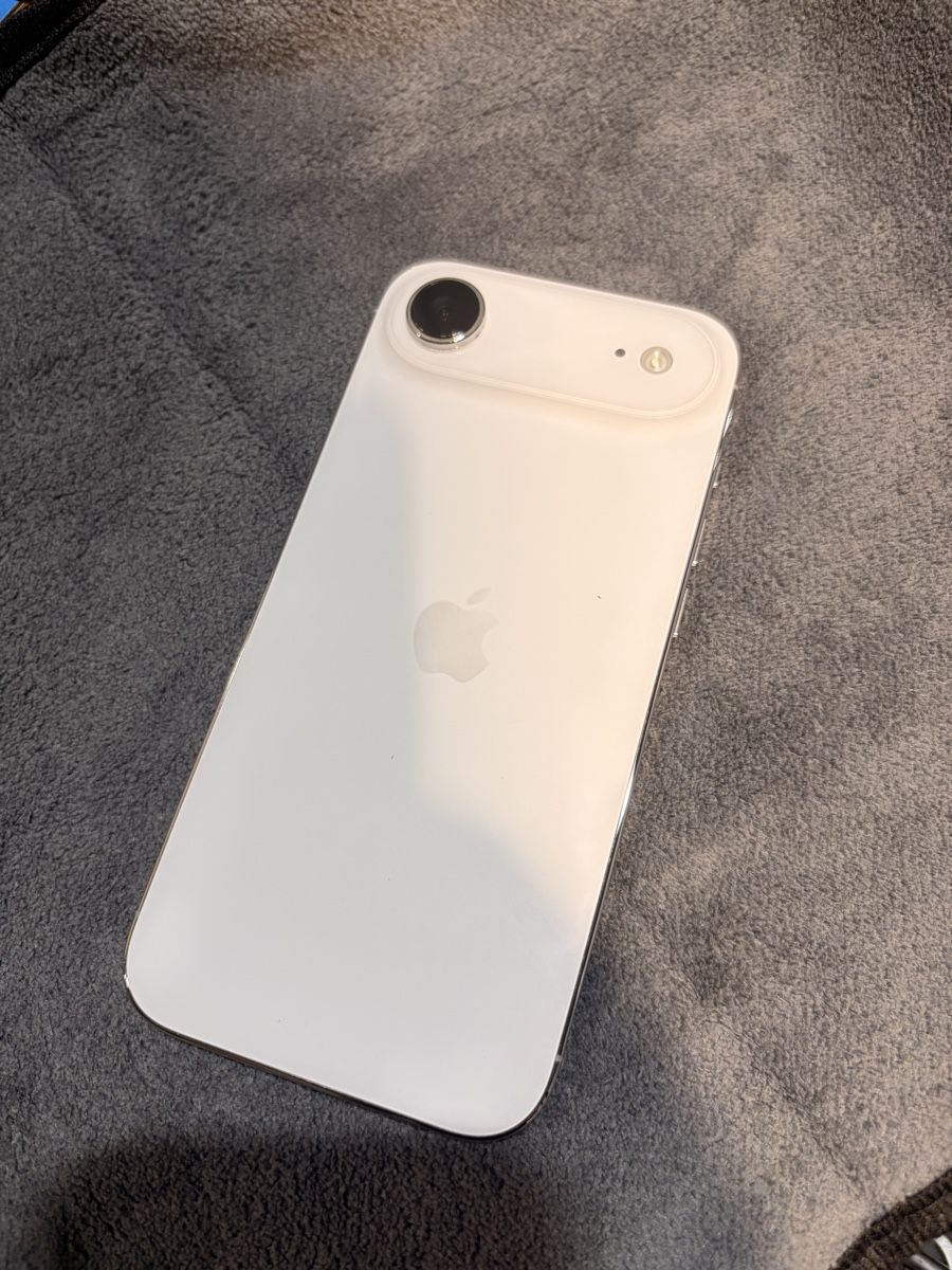Apple Telefoni cellulari / Smartphones: Iphone Air 256gb in weiss – Usato da Bülach venduto da tlm_w6nl