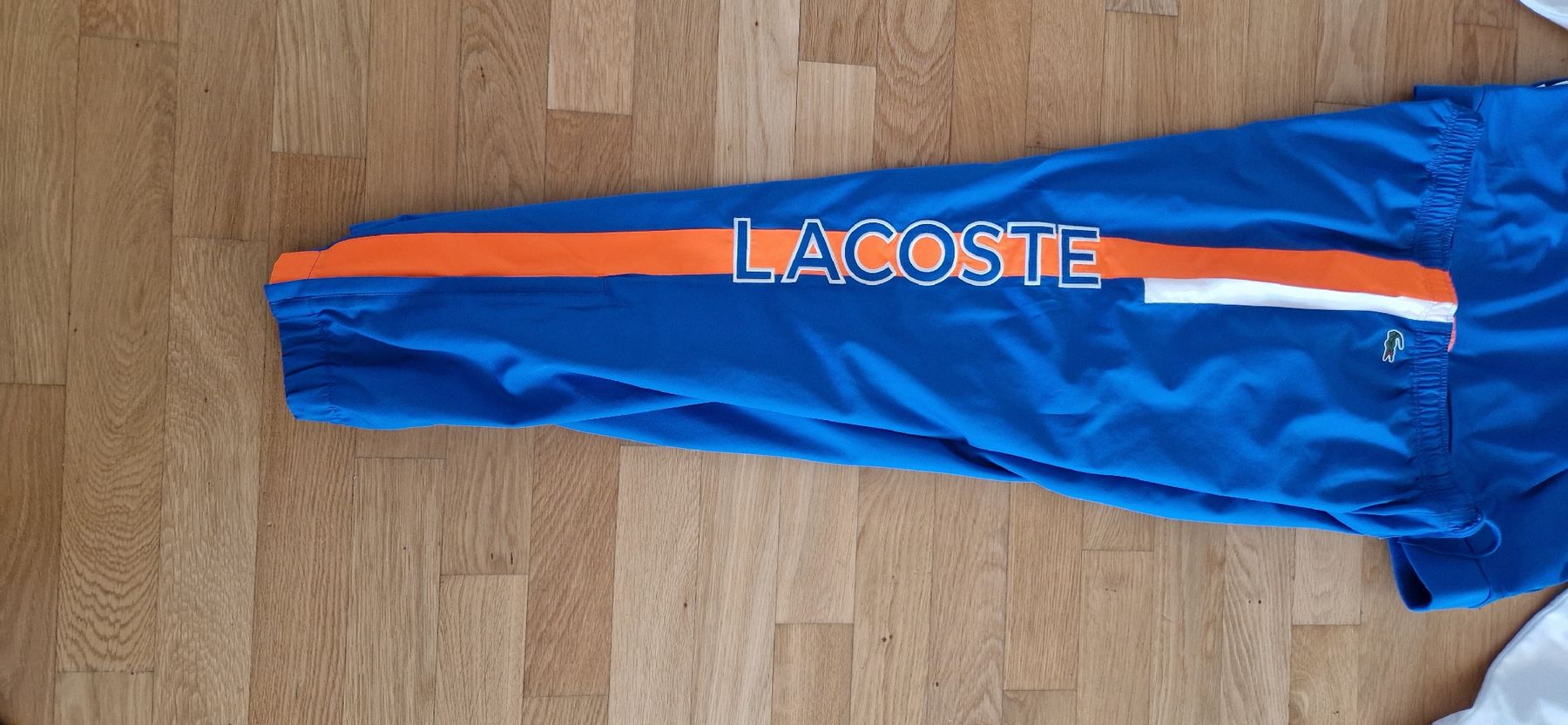 Completi: Lacoste Anzug – Nuovo e nell'imballaggio originale da Alpnach Dorf venduto da Maksim777 3