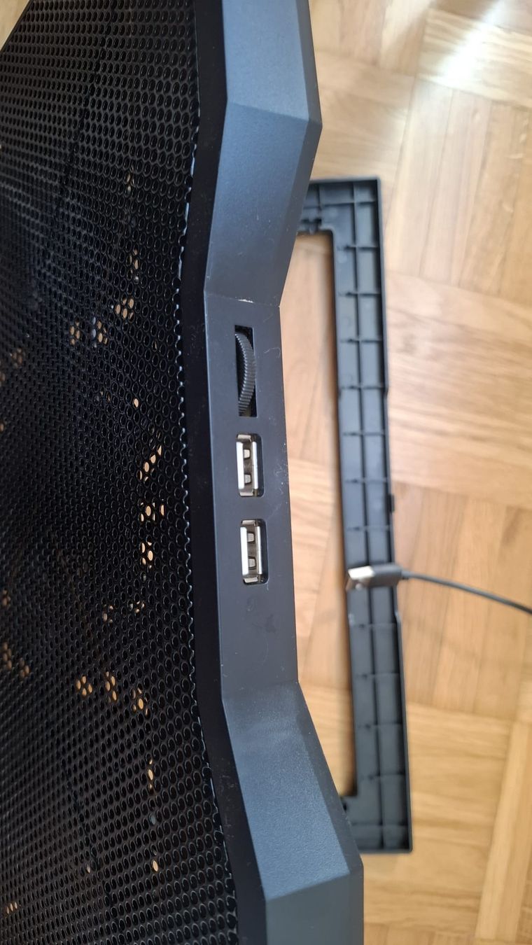 Ventilateurs: laptop cooler  – D'occasion à Meggen par ziyaince40 3