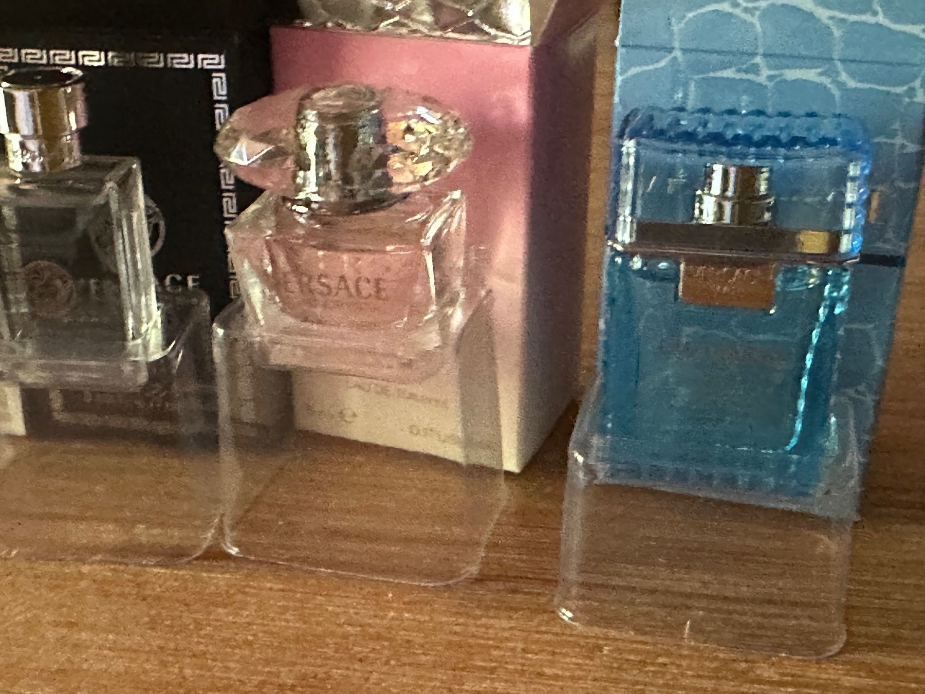Flacons: Parfumminiaturenset Versace, neu – Neuf avec emballage d'origine à Aarburg par flacon05 4