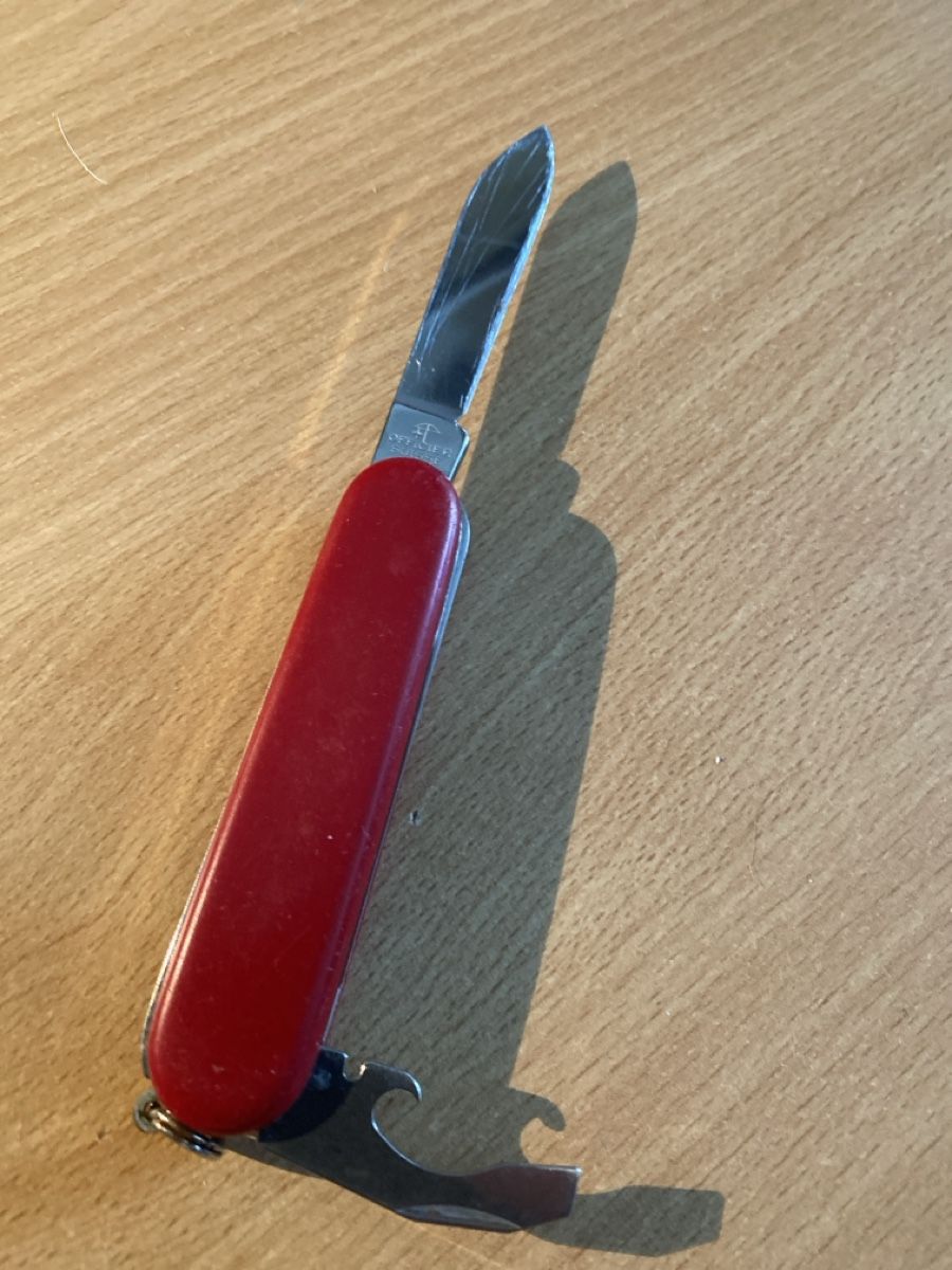 Victorinox Coltelli tascabile: Rotes Kathrin Taschenmesser Schweizer Kreuz – Usato da Dulliken venduto da Zuchu 2