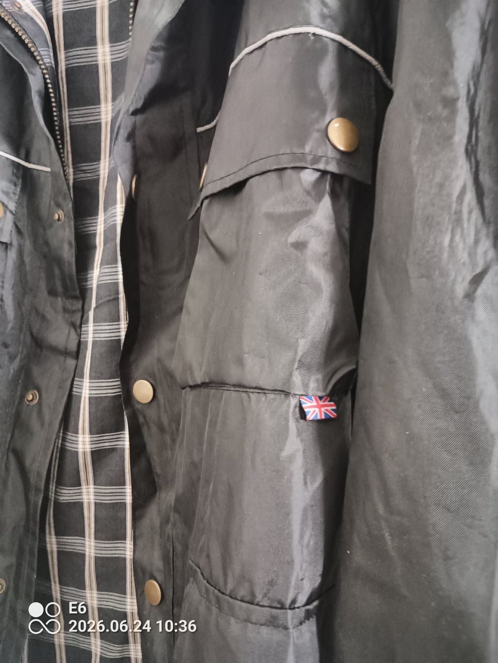 Giacche: Sportliche Regenjacke Grösse: M – Usato da Zürich venduto da Mitzi6 5