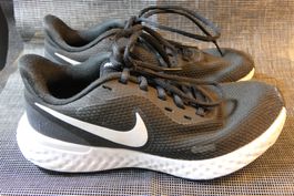 Nike Sneaker / Turnschuh Gr. 36, guter Zustand