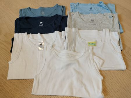 7x Unterleibchen Grösse 122/128