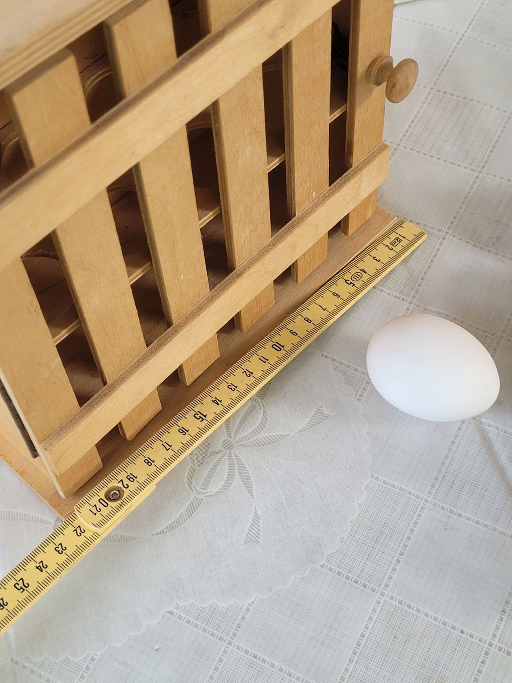 Tutte le decorazioni: Tolle Vintage Eierbox Eierkasten Holz – Usato da Buttikon SZ venduto da Corendo 6