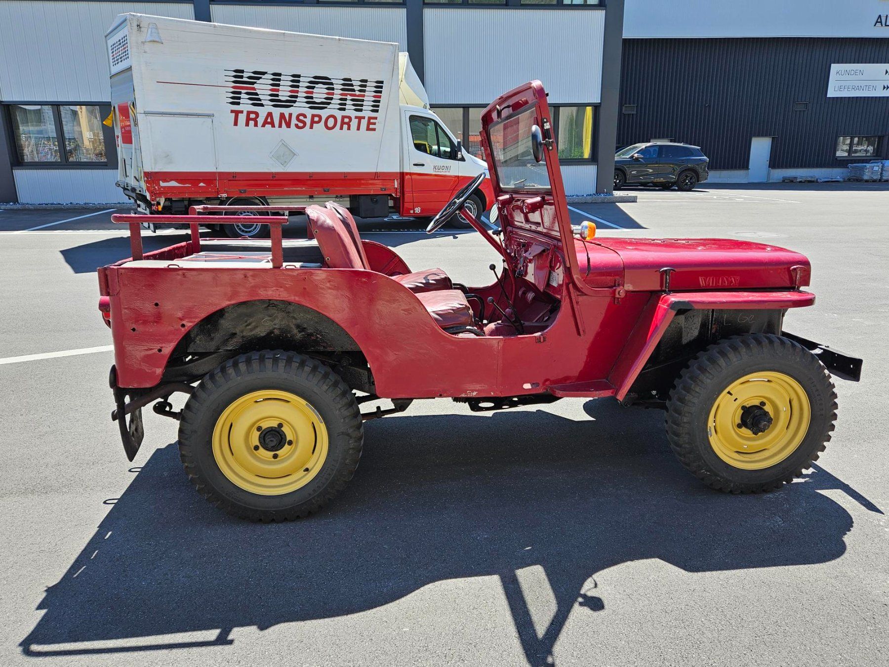 Jeep Automobili: Willys Jeep CJ3b UNIVERSAL J – Usato da Chur venduto da Pilatus1234 1