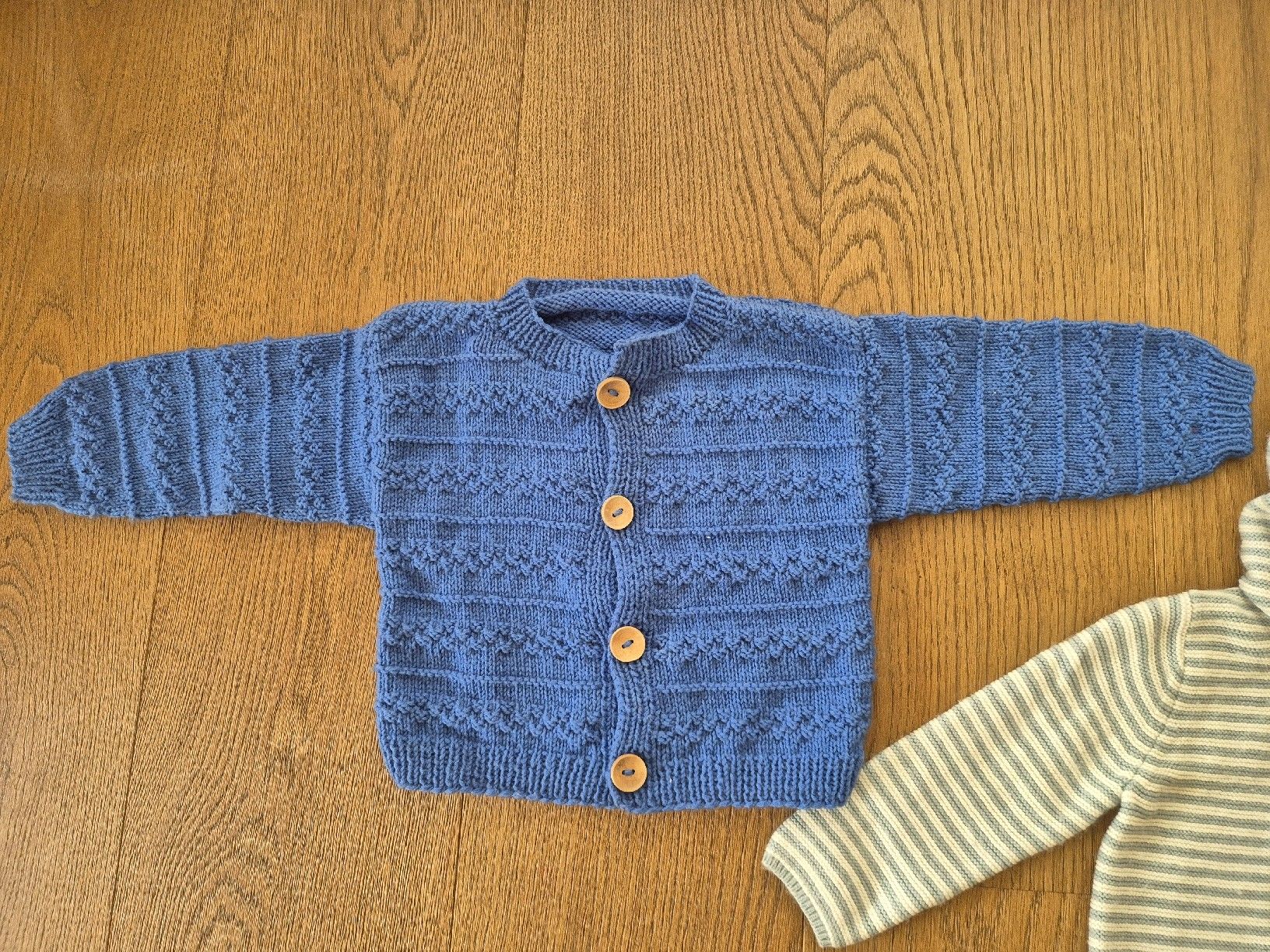 Lots de vêtements: Kleiderpaket Strickjacken Grösse 68 – D'occasion à Kollbrunn par guernsey11 1