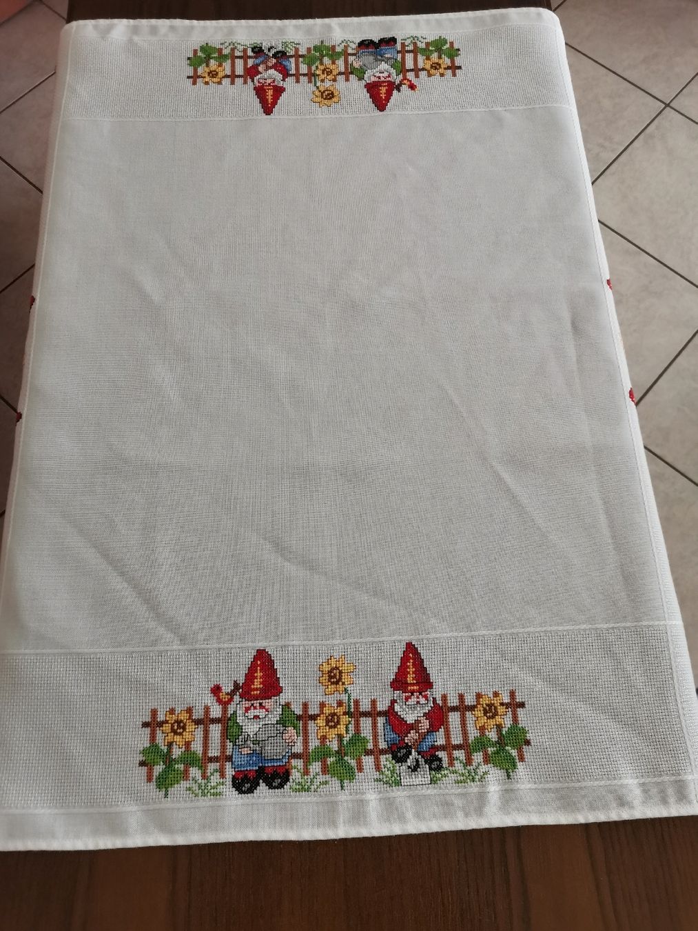 Altra biancheria da tavola: Nappe brodée – Nuovo e nell'imballaggio originale da Cournillens venduto da masoeur 1