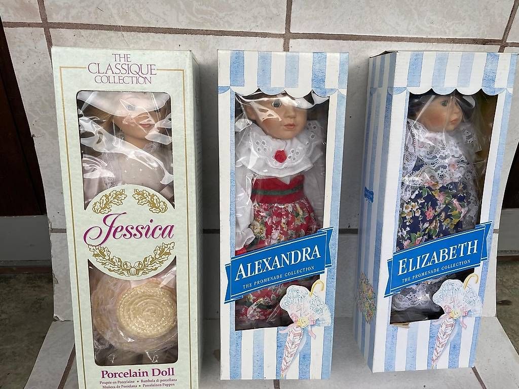 Bambole: Poupèes de collection en porcelaine – Usato da Colombier NE venduto da Boy48 2