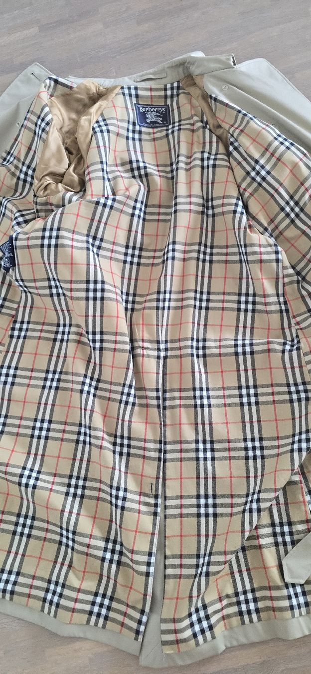 Burberry Cappotti: Damen Burberry Trenchcoat – Usato da Winterthur venduto da nhu_s9gd 2
