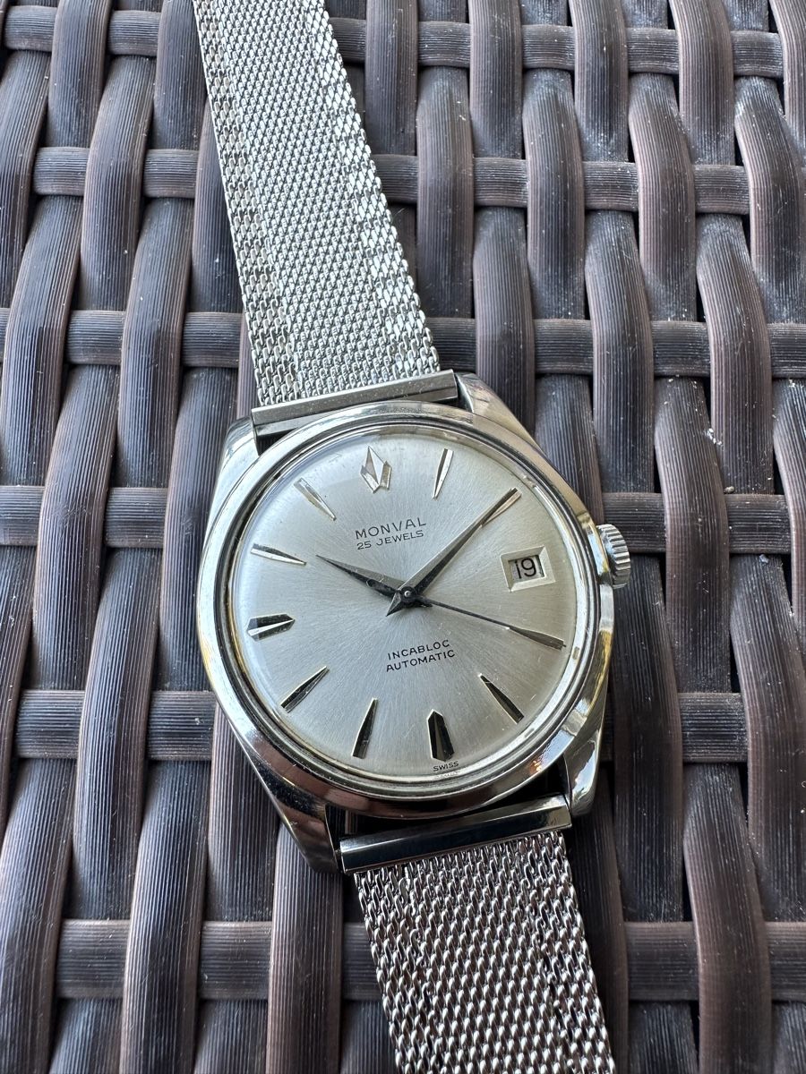 Orologi: Monval vintage watch  – Usato da Genève venduto da car_ln2g 1