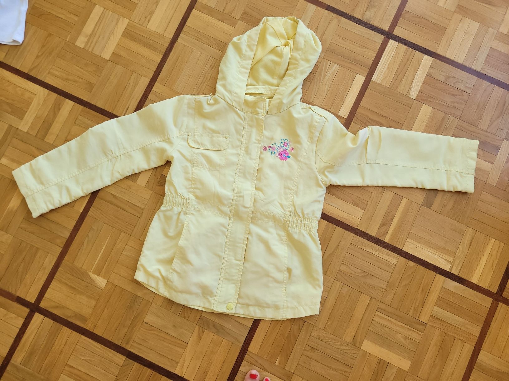 Jacken & Mäntel: Sommerjacke Gr. 140 in gelb – Gebraucht aus Genève von inu_ln6m