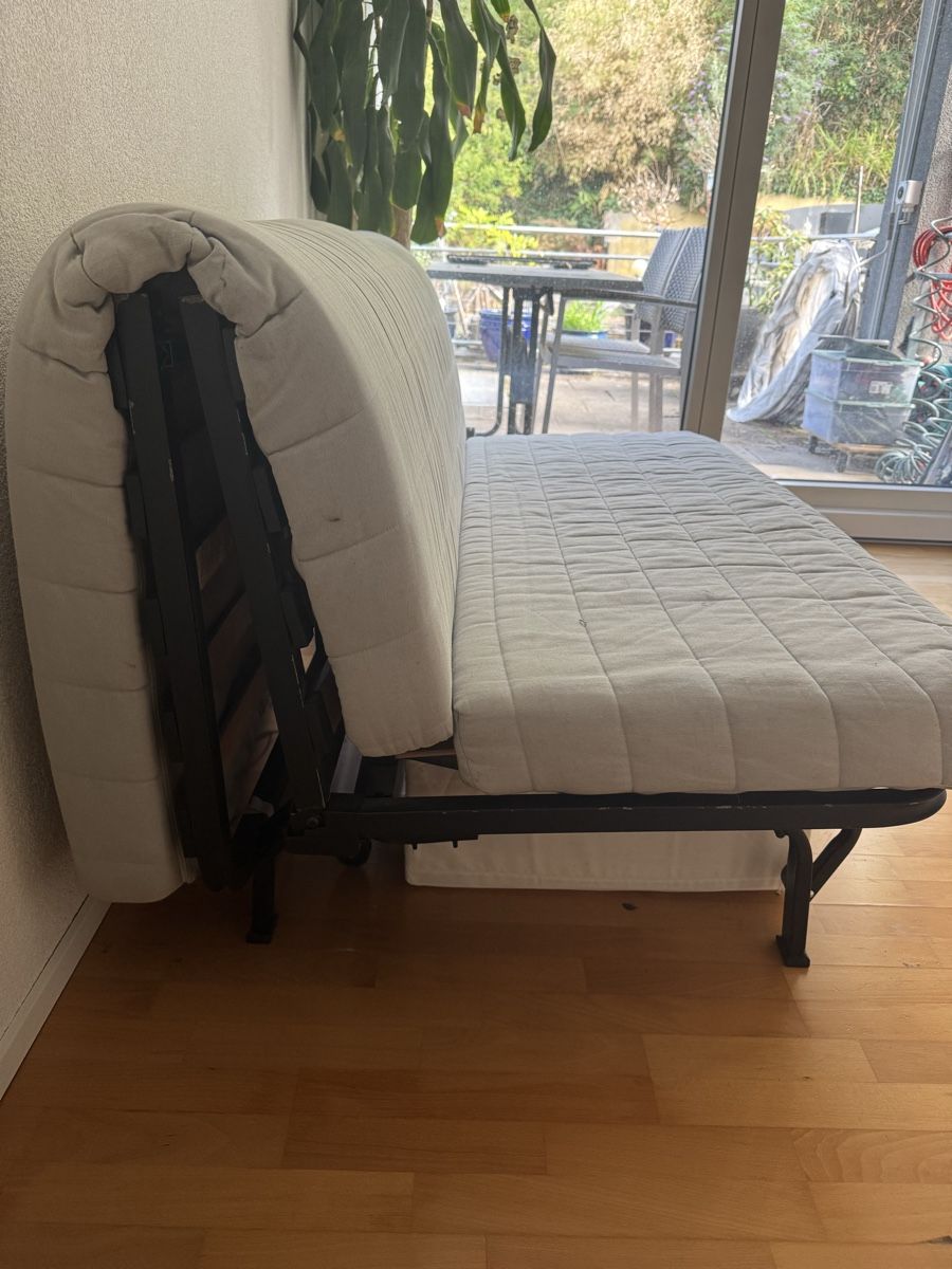 Sofas: IKEA Schlafsofa mit Bezug gemustert – Gebraucht aus Binningen von lar_7rf7 2