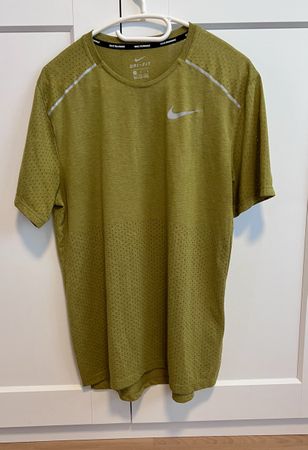 Laufshirt Nike Gr. M