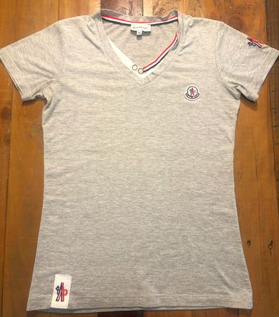 Moncler T-Shirt grau Grösse XS sehr guter Zustand