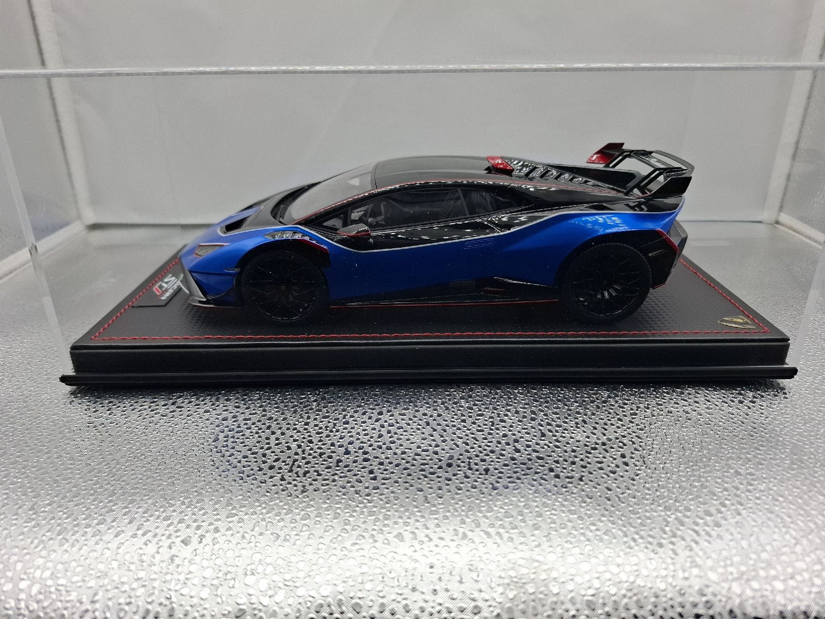 Lamborghini Modellini d'auto: MR Lamborghini Huracan STJ 1:18 – Nuovo e nell'imballaggio originale da Gipf-Oberfrick venduto da Edii45