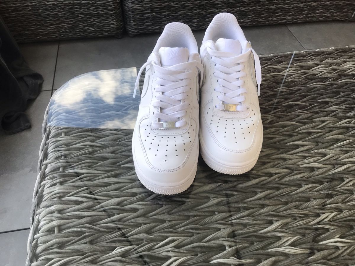 Nike Scarpe da uomo: Nike Air Force 1 Größe 42 – Nuovo (secondo la descrizione) da Frauenfeld venduto da mvd_68dv